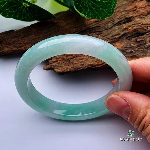 派瑞翡翠 翡翠手镯 糯种 浅绿 商品图5