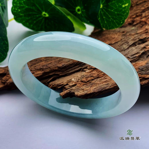 派瑞翡翠 翡翠手镯 糯种 浅绿 商品图1