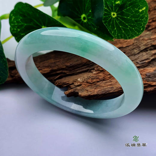 派瑞翡翠 翡翠手镯 糯种 浅绿 商品图0