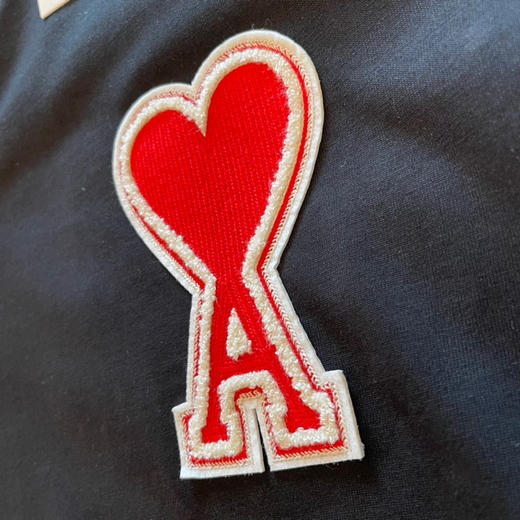 Ami 2021ssDe Coeur贴花短袖Ｔ恤-黑色配红绣花 商品图6