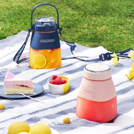 【摩飞】MR9806便携榨汁桶 冷萃/鲜榨 两种模式可选 40秒秒榨成汁 小身材大容量 超酷背带设计 商品图4