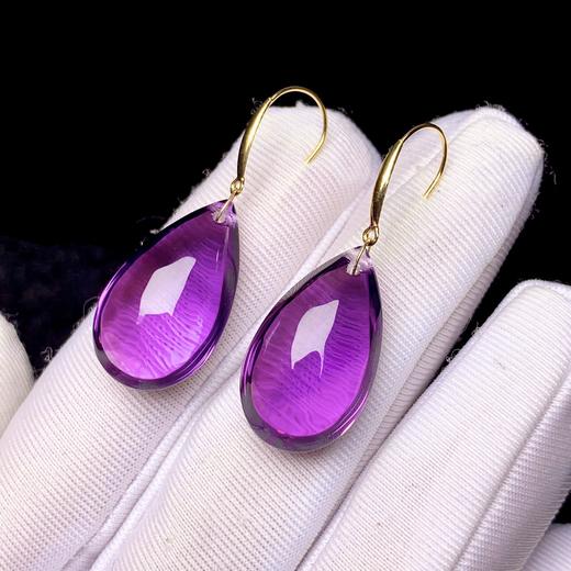 D477002 纯天然乌圭拉紫水晶水滴耳坠   通体18k金耳勾镶嵌 所谓“紫东气来”✨✨紫晶水会使个人的内心气质散出发吸引之缘 带贵来气～佩戴常贵遇人  裸石规格:21/13/9mm 特价：728 商品图1