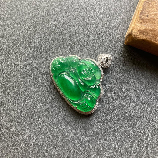 高冰种阳绿翡翠大弥勒佛18k白金钻石镶嵌 商品图2