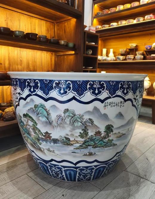 青花开窗粉彩山水大缸 商品图0