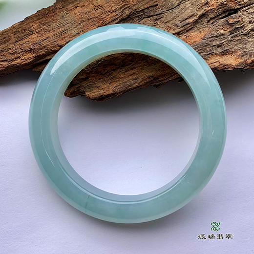 派瑞翡翠 翡翠手镯 糯种 浅绿 商品图0