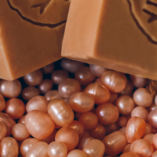 杨雯心 石斛珍珠皂手工皂香皂 古方研磨润面白肤 洁面沐浴 100g 商品图1