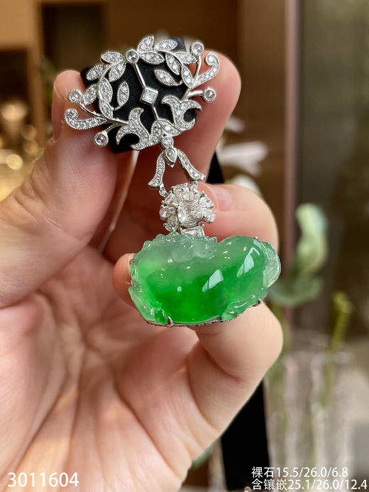 老坑高冰艳绿唐马吊坠【3011604】具体价格微信咨询 商品图1
