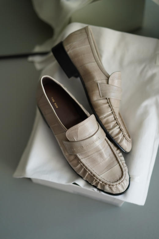 43-7高端小众 TR进口鳗鱼皮 亮泽柔软 一脚蹬高端乐福鞋 商品图6