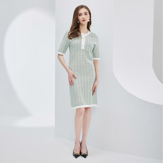 NF656斯尔丽瑟俪2023春夏新品日常休闲圆领短袖收腰针织连衣裙 商品图3