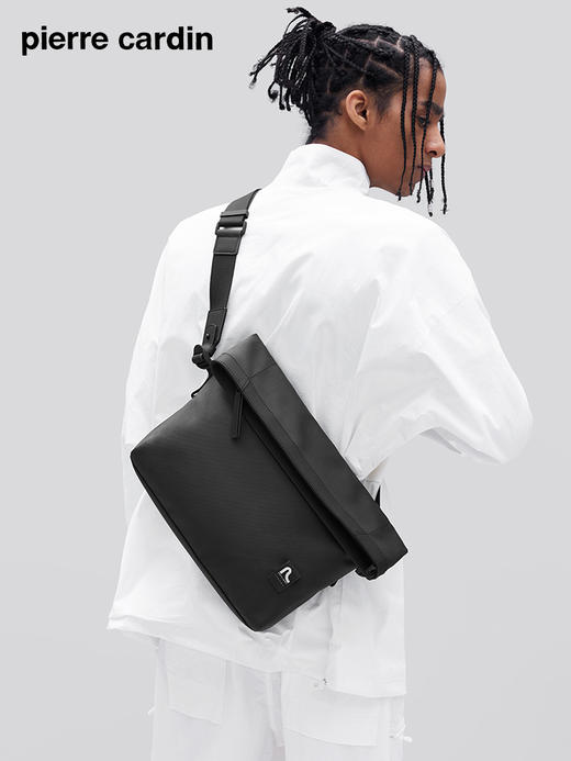 皮尔卡丹minimalism系列 时尚休闲男士翻盖包可斜跨 商品图1