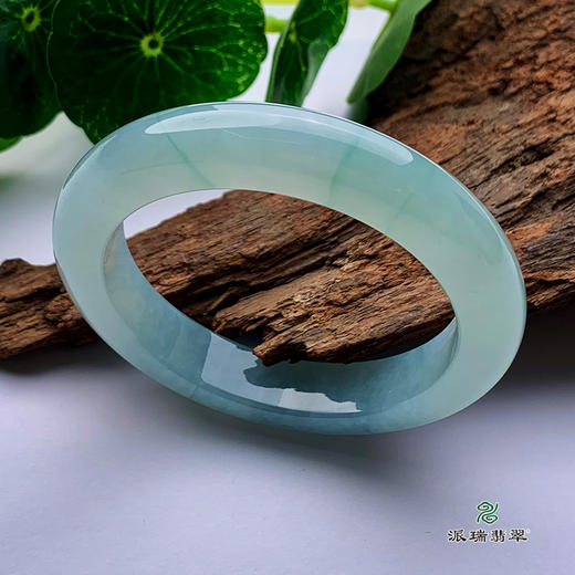 派瑞翡翠 翡翠手镯 糯种 浅绿 商品图4