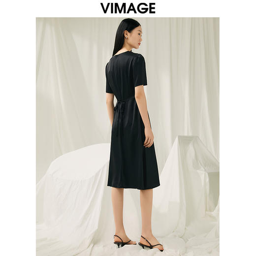 VIMAGE纬漫纪春季新款V领显瘦百搭通勤连衣裙V1907540 商品图3