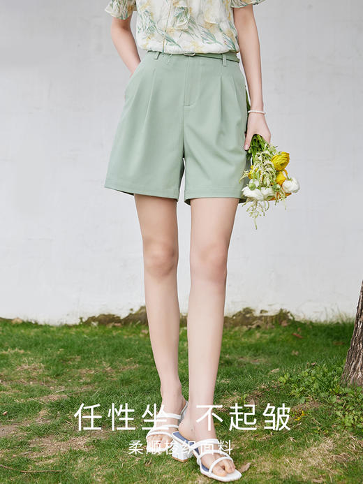 【专属特价】熙世界百慕大短裤女夏季2025年新款高腰宽松显瘦小个子休闲直筒裤 商品图1