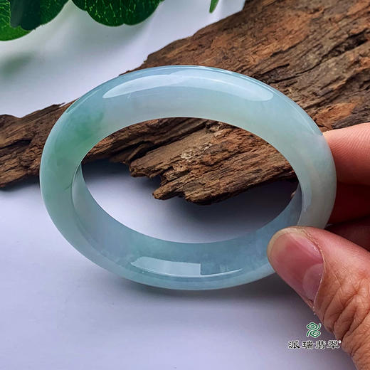 派瑞翡翠 翡翠手镯 糯种 浅绿 商品图5