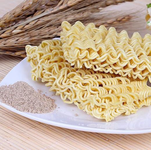 不倒翁干脆面炸鸡味90g 商品图1