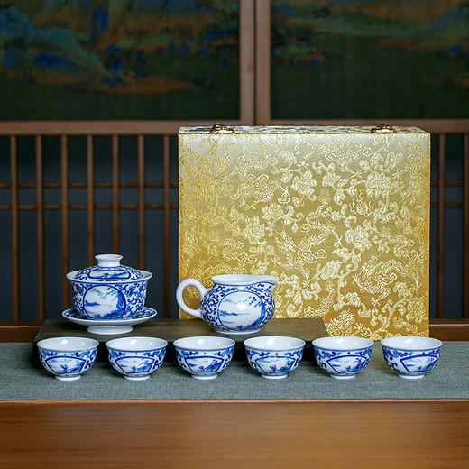 景德镇 和治手绘青花开窗套组 山水8入 茶花9入 仿古功夫茶具套装中式家用陶瓷泡茶套组办公会客礼盒礼品 商品图1