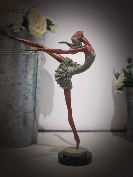 章华《舞韵芭蕾》99版 商品图3