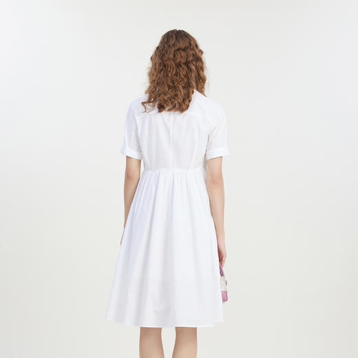 谜底白色连衣裙短袖2023夏新款通勤风翻领简约纯色长裙232ML0677 商品图2