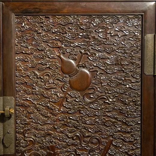 清 紫檀八宝八仙纹大四件柜 商品图1