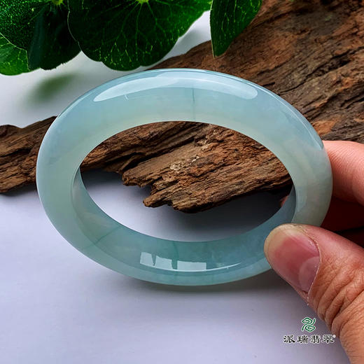 派瑞翡翠 翡翠手镯 糯种 浅绿 商品图2