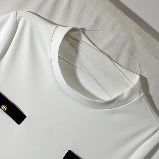 VIVIAN LIU R2327405 春新款名媛高级感小香风圆领半袖针织连衣裙 商品图2