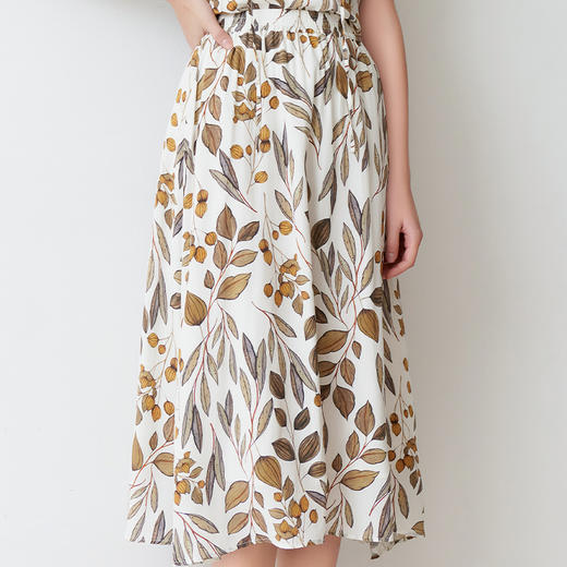【桑蚕丝印花套装】23年春夏新品女士100%桑蚕丝印花上衣时尚松紧腰半身裙 商品图5