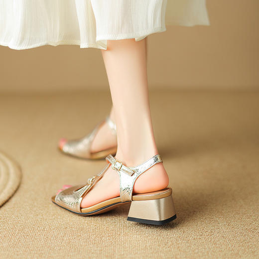 清新百搭，鱼嘴露趾交叉带粗跟凉鞋LD-6310 商品图8