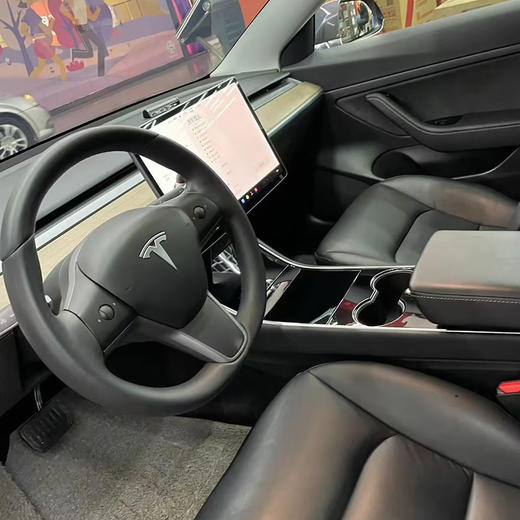 特斯拉 Model 3 标准续航后驱升级版【长租-北京】 商品图4