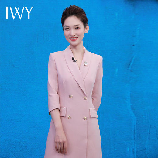 IWY/粉色播音主持正装连衣裙女七分袖夏季双排扣上镜西装裙Q873 商品图0
