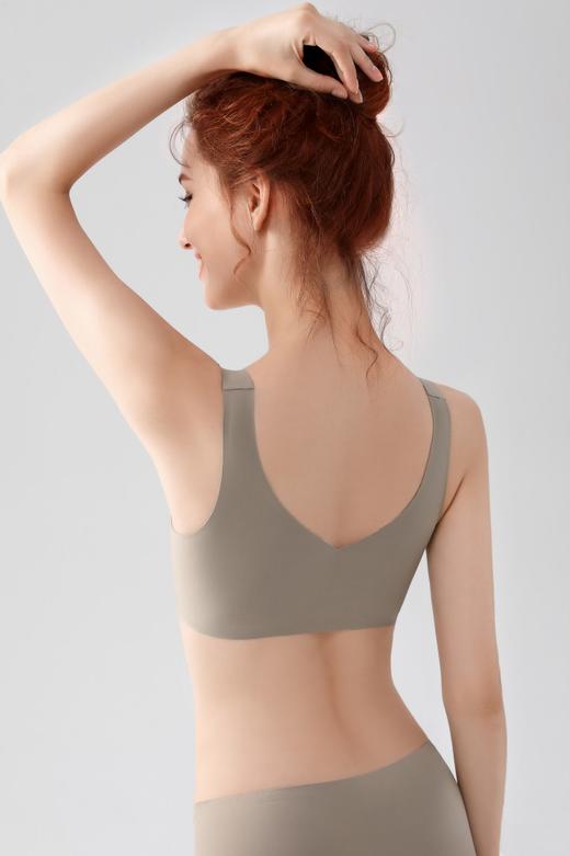 老米优品 /聚拢！裸感！无痕！《前扣设计果冻条背心式文胸》莫兰迪色系很篙级，面料超级软糯。NY230405D 商品图8