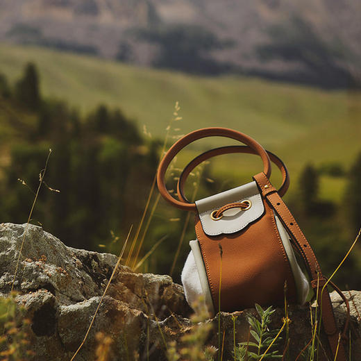 藏地牦牛绒手织氆氇拼接牛皮包 | D*or服饰、*V老花的灵感同源，复古时尚 商品图5