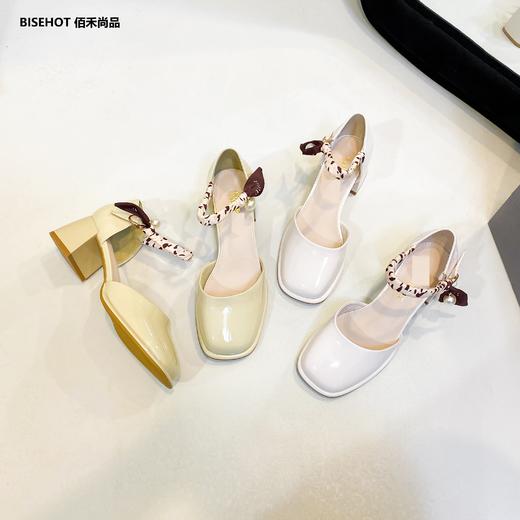 新品小方跟甜美小清新单鞋427B32539 商品图0