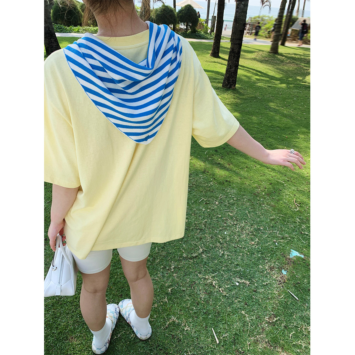 往期爆款~~ 微胖mm刺绣小J叠搭三角披肩女夏季时髦层次感小围脖