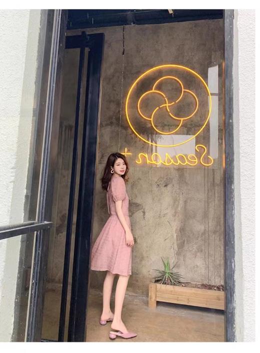 直播间 2023肌理纹压皱粉色连衣裙P1649 商品图2