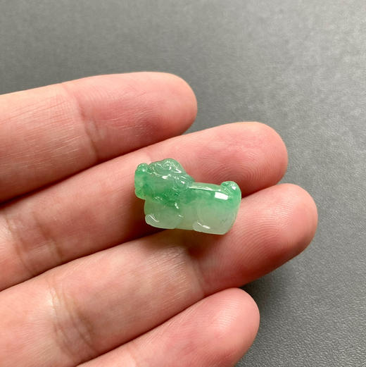 糯冰种阳绿翡翠狮子事事如意 商品图6