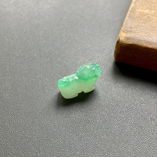 糯冰种阳绿翡翠狮子事事如意 商品图2