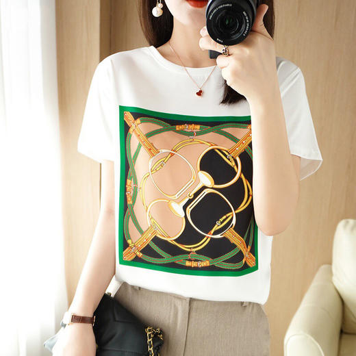 QHJY-JYA023114前丝后棉缎面印花宽松大码女装 23韩版夏装丝光棉短袖t恤女上 商品图3