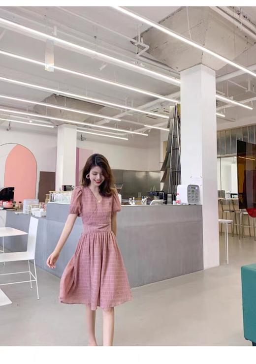 直播间 2023肌理纹压皱粉色连衣裙P1649 商品图5