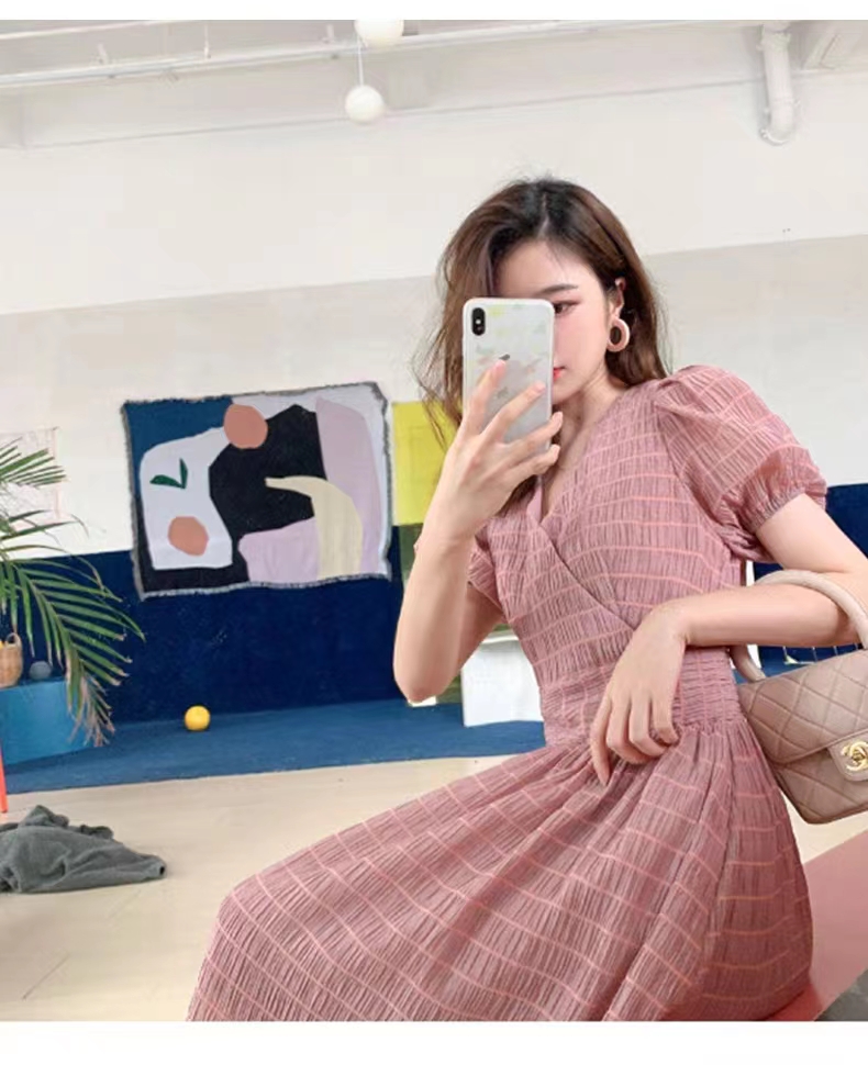 直播间 2023肌理纹压皱粉色连衣裙P1649