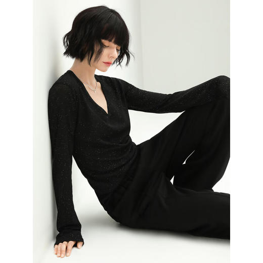 COCOBELLA前后两穿领型满天星亮片针织衫女秋时尚V领打底衫TS642 商品图4