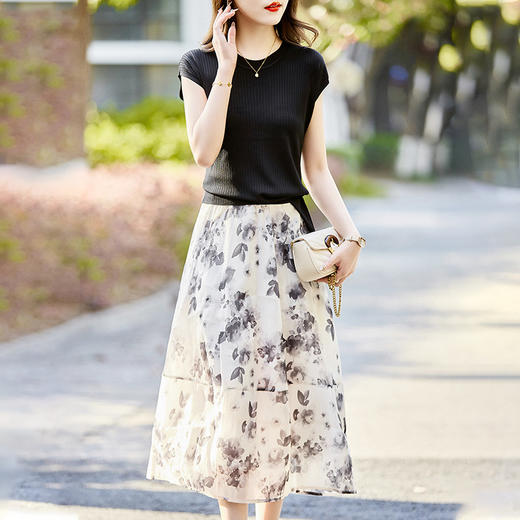 时尚印花套装女，夏新款韩版时髦修身显瘦法式浪漫优雅两件套裙HR-WM681189 商品图1