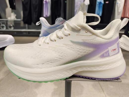 80620201 05478911 361女士超轻跑鞋 582322202－1/－4 商品图1