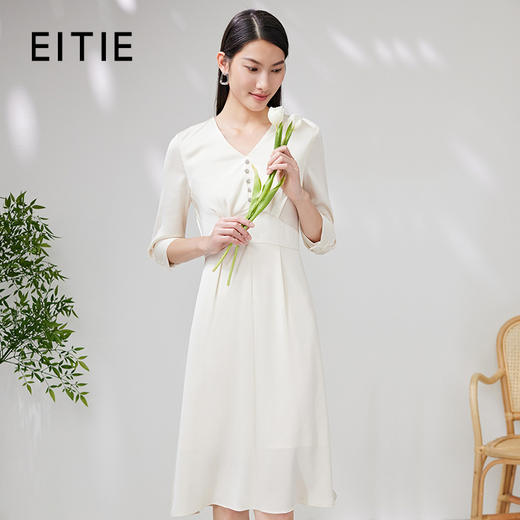 EITIE爱特爱夏款新品时尚V领显瘦高腰舒适五分袖连衣裙7007751 商品图0