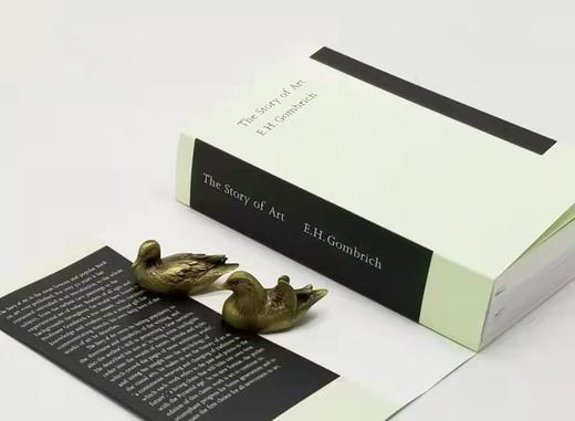 英文版：《艺术的故事》，平装，小32开，贡布里希著，四川美术出版社2022年12月版，1052页，定价199.8，售价98元。 商品图3