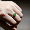 高冰种阳绿翡翠蛋面戒指18k白金镶嵌 商品缩略图10