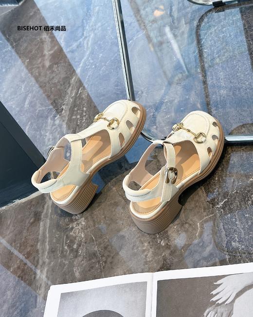 新品春夏镂空猪笼鞋772B32555 商品图5