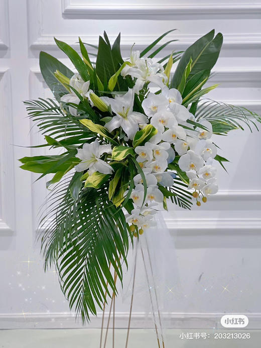 金色三脚花篮架 商品图4