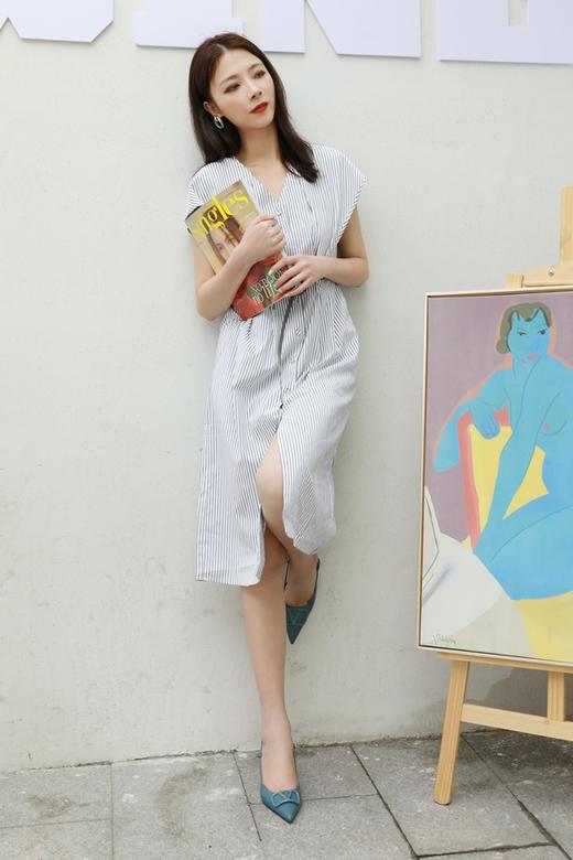 Le Malene 条纹V领挂肩袖设计感束腰连衣裙 13104 商品图1