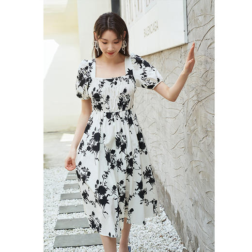 NEELLY纳俪商场同款复古印花方领连衣裙女中长款收腰显瘦A字裙潮N23044Y03304 商品图0