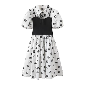 太平鸟女装绣花拼接连衣裙A1FAC2357黑白纹样